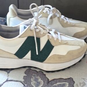NEW BALANCE 327 Sneakers with Green Accent